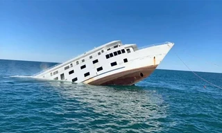 Những lưu ý quan trọng khi đi du lịch gặp sự cố tàu chìm