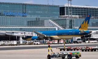 Căng thẳng Trung Đông leo thang, vé máy bay từ Việt Nam đi châu Âu hết sạch 