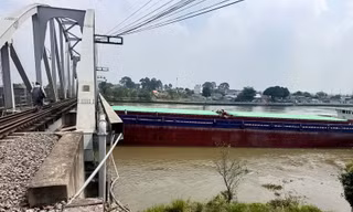 Sà lan tông cầu Ghềnh: Bộ Xây dựng chỉ đạo kiểm tra khẩn