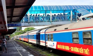 Dừng chạy tàu Hà Nội - Vinh, TPHCM tránh bão số 5