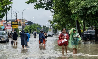 Thiên đường du lịch Bali tan hoang vì lũ lụt