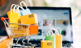 Định danh người bán, truy xuất nguồn gốc: 'Vũ khí' mới chống hàng giả online