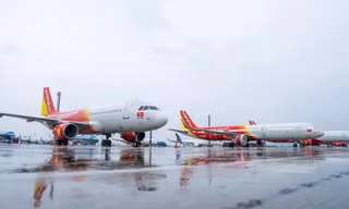 186 chuyến bay bị ảnh hưởng, đường sắt Bắc - Nam gãy ray vì bão Bualoi