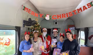 Giáng sinh ngập tràn trên chuyến tàu Bắc - Nam