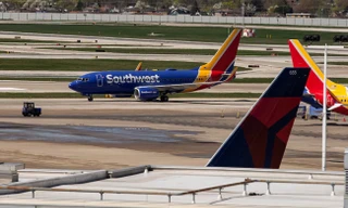 Nhiều sân bay Bắc Mỹ bị gián đoạn nghiêm trọng 