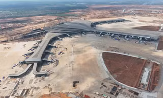 Trước thách thức Changi và Kuala Lumpur, cách nào hút khách trung chuyển qua sân bay Long Thành? 