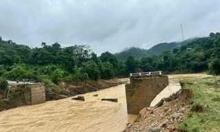 Quốc lộ, cao tốc từ Nghệ An đến Huế hư hại nặng sau bão Bualoi