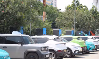 Đề xuất 'khai tử' tem kiểm định màu xanh