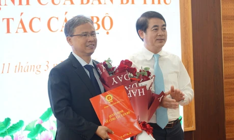 Ban Bí thư chuẩn y Phó Chủ tịch tỉnh Khánh Hòa tham gia Ban Thường vụ Tỉnh ủy