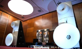 Tận thấy những bộ loa đình đám nhất thế giới có mặt tại Việt Nam