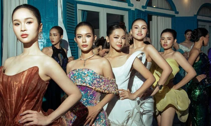 Tôn vinh áo dài trên bờ biển Vĩnh Hy