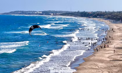 Ngắm 'dải lụa ven biển' được định vị phát triển tầm quốc tế