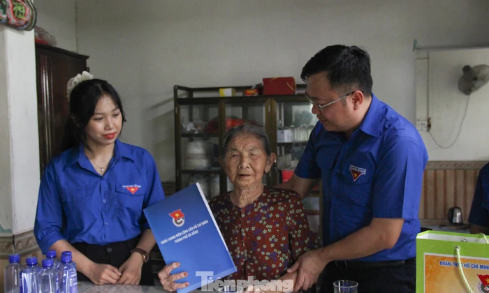 Ấm lòng những bữa cơm bên Mẹ của tuổi trẻ Đà Nẵng