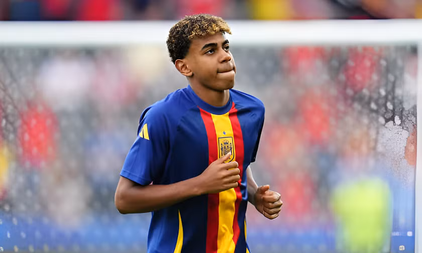 Thần đồng Lamine Yamal đi vào lịch sử EURO