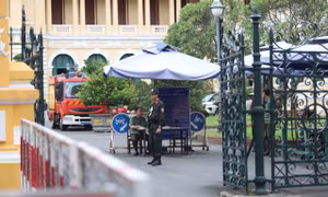 Cổng ra vào TAND TPHCM sáng nay.