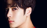 Bảo vệ fan nữ, Jackson (GOT7) bỗng bị chỉ trích vì... phân biệt giới tính