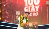 Titi đăng quang "100 Giây Rực Rỡ", xúc động gửi lời cám ơn mẹ và người bố đã khuất