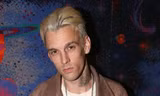 Em trai thành viên nhóm Backstreet Boys công khai mình là người song tính