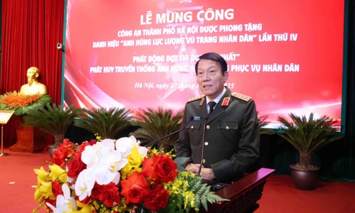 Công an thành phố Hà Nội đón nhận danh hiệu Anh hùng lực lượng vũ trang nhân dân lần thứ 4