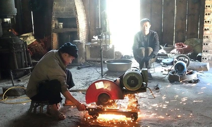Làng rèn Chế Cu Nha, Mù Cang Chải vào vụ Tết.