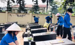 Thanh niên Phú Thọ chỉnh trang nghĩa trang liệt sĩ 
