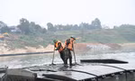 Công binh xuyên đêm bắc cầu phao qua sông Lô, sáng 16/2 chính thức thông tuyến
