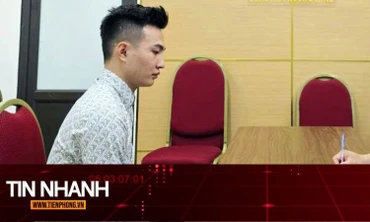 TIN NHANH: Lời khai kẻ lái xe máy tông cảnh sát bảo vệ A80