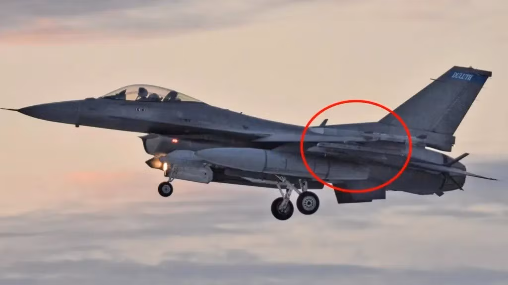 tiem-kich-f-16.jpg