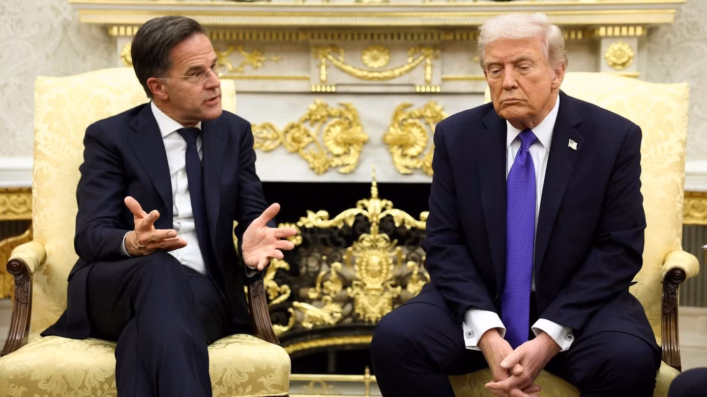 trump-va-rutte-tai-nha-trang.jpg