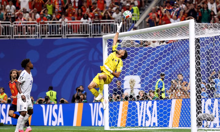 Video bóng đá Tây Ban Nha vs Cape Verde: Thủ môn Vozinha nhảy múa trong khung gỗ, hóa giải La Roja