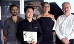 Nghệ sĩ piano Võ Minh Quang thắng lớn