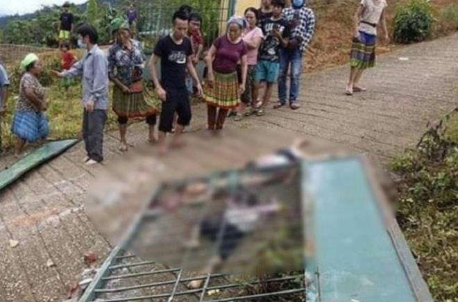 Hiện trường vụ tai nạn sập cổng trường. 