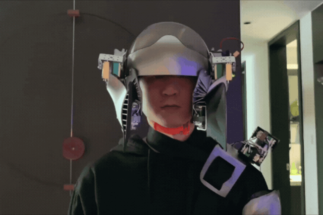 Chế tạo robot "chuẩn Marvel", bố con "pháp sư Trung Hoa" gây trầm trồ