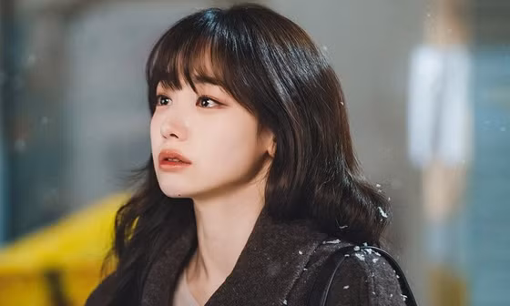 Kang Mi Na: 'Tôi đã giảm 13kg để trông giống một nhân viên văn phòng'