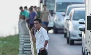 Kẹt xe 10km trên cao tốc Mỹ Thuận - Trung Lương do tai nạn ô tô liên hoàn