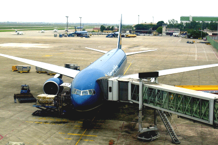 Yêu cầu Vietnam Airlines không bay qua Ukraine
