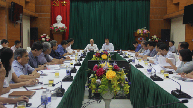 Thứ trưởng Bộ Công Thương Đỗ Thắng Hải làm việc với TKV