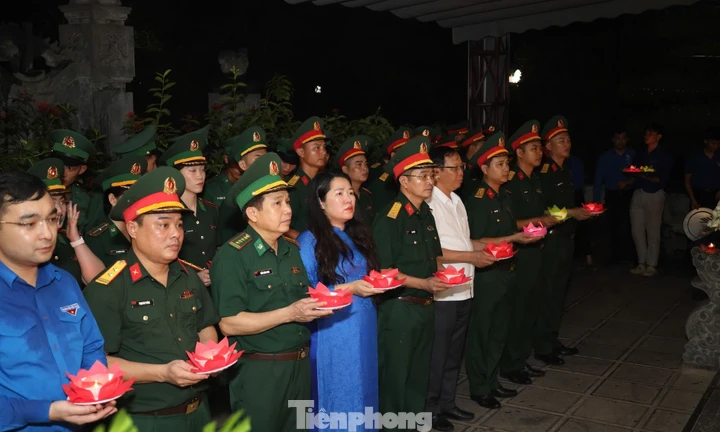 Tuổi trẻ Nghệ An thắp nến tri ân