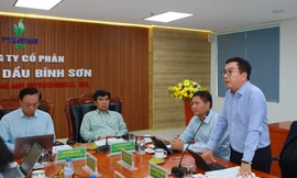 Tổng Giám đốc BSR Nguyễn Việt Thắng báo cáo tình hình sản xuất kinh doanh của BSR từ đầu năm đến nay với nhiều chỉ tiêu vượt kế hoạch đã đề ra. 