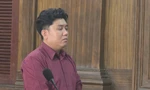 Hồ Nguyễn Nhật Huy tại phiên tòa.