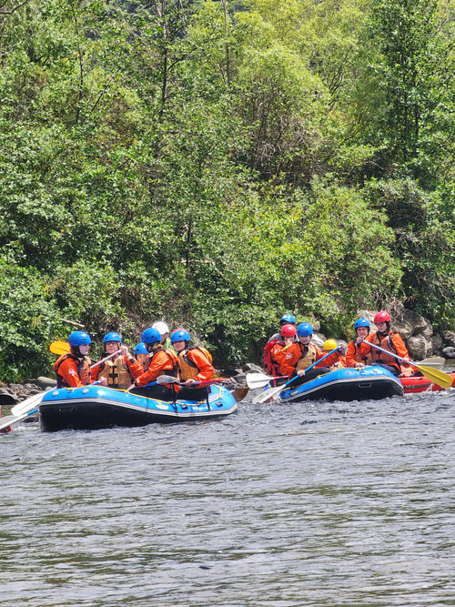 Hoạt động ngoài trời ở trường Nữ sinh Wellington.