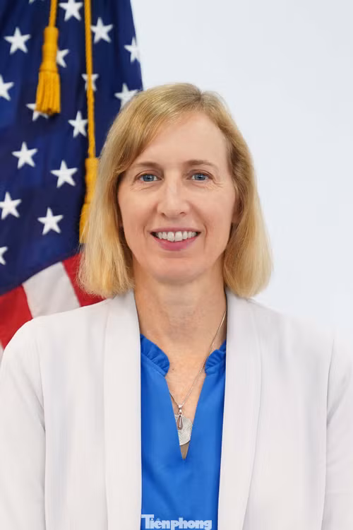 Tổng Lãnh sự Hoa Kỳ tại TPHCM bà Susan Burns.