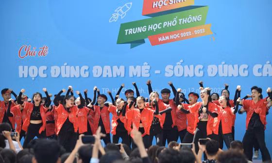 TP.HCM: Cùng teen trường Nguyễn Thượng Hiền tưng bừng tổ chức Ngày hội học sinh THPT