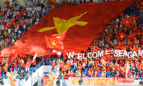 Người Thái ấn tượng sâu đậm với sự nhiệt tình của CĐV Việt Nam