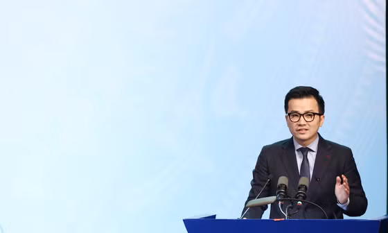 GS. TS Trần Xuân Bách: Học tập, sáng tạo, nghiên cứu khoa học là nhiệm vụ hàng đầu của sinh viên