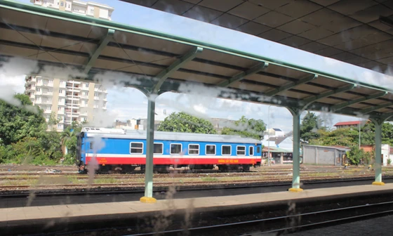 Cầu Ghềnh thông tàu, ga Biên Hòa vắng lặng