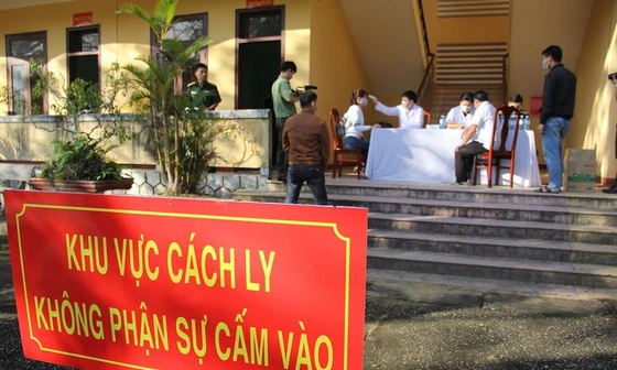 Quảng Nam sẽ thành lập các khu cách ly tập trung có thu phí đối với người nhập cảnh.