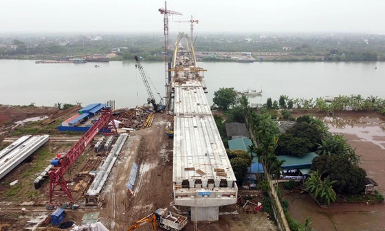 Cận cảnh cầu Quang Thanh nối huyện An Lão (Hải Phòng) với huyện Thanh Hà (Hải Dương).