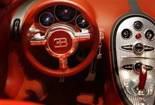 Bugatti Veyron tự phá kỷ lục tốc độ