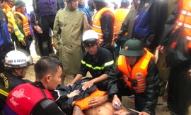 Tiếp tục tìm kiếm 2 ngư dân mất tích ở Cửa Việt